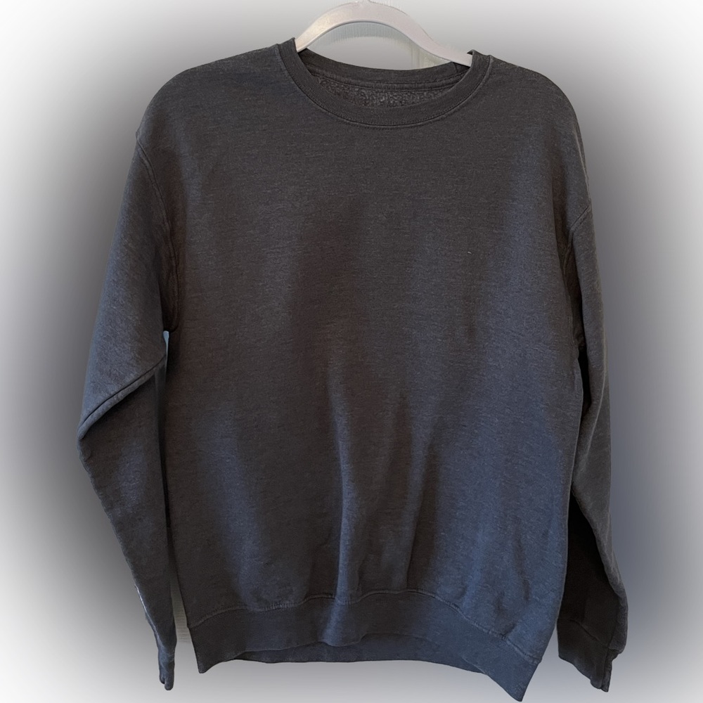 Fruit Of The Loom Men’s Sweatshirt. Size M. Color Grey.